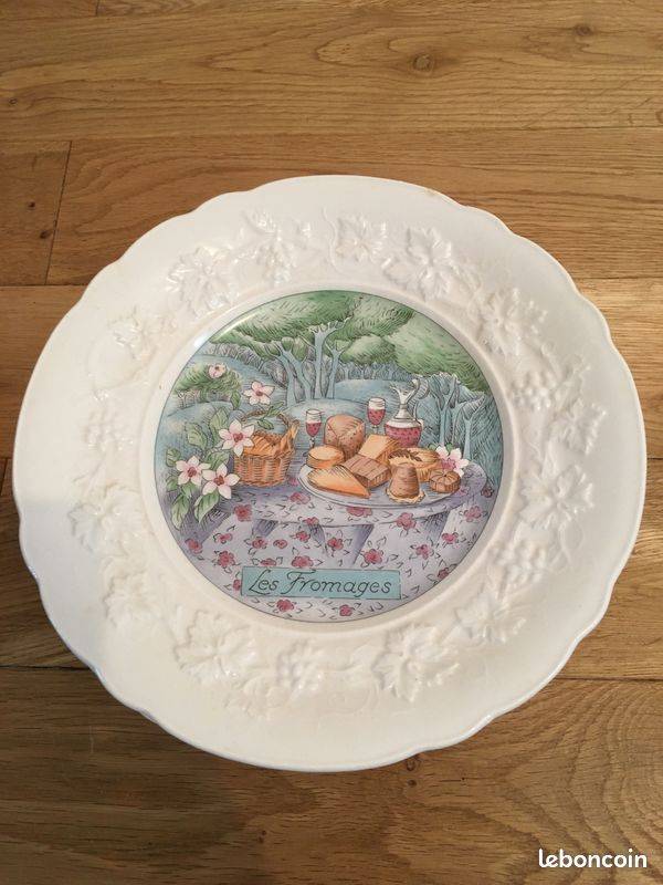 Rares/ 5 assiettes à dessert vintage peintes à la main Pornic - France Rares/ 5 assiettes à dessert vintage peintes à la main Pornic - France