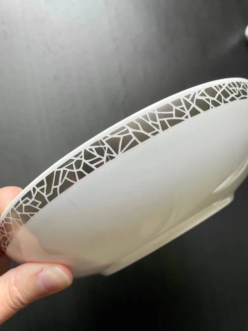 4 assiettes à salade Calvin Klein Neuves