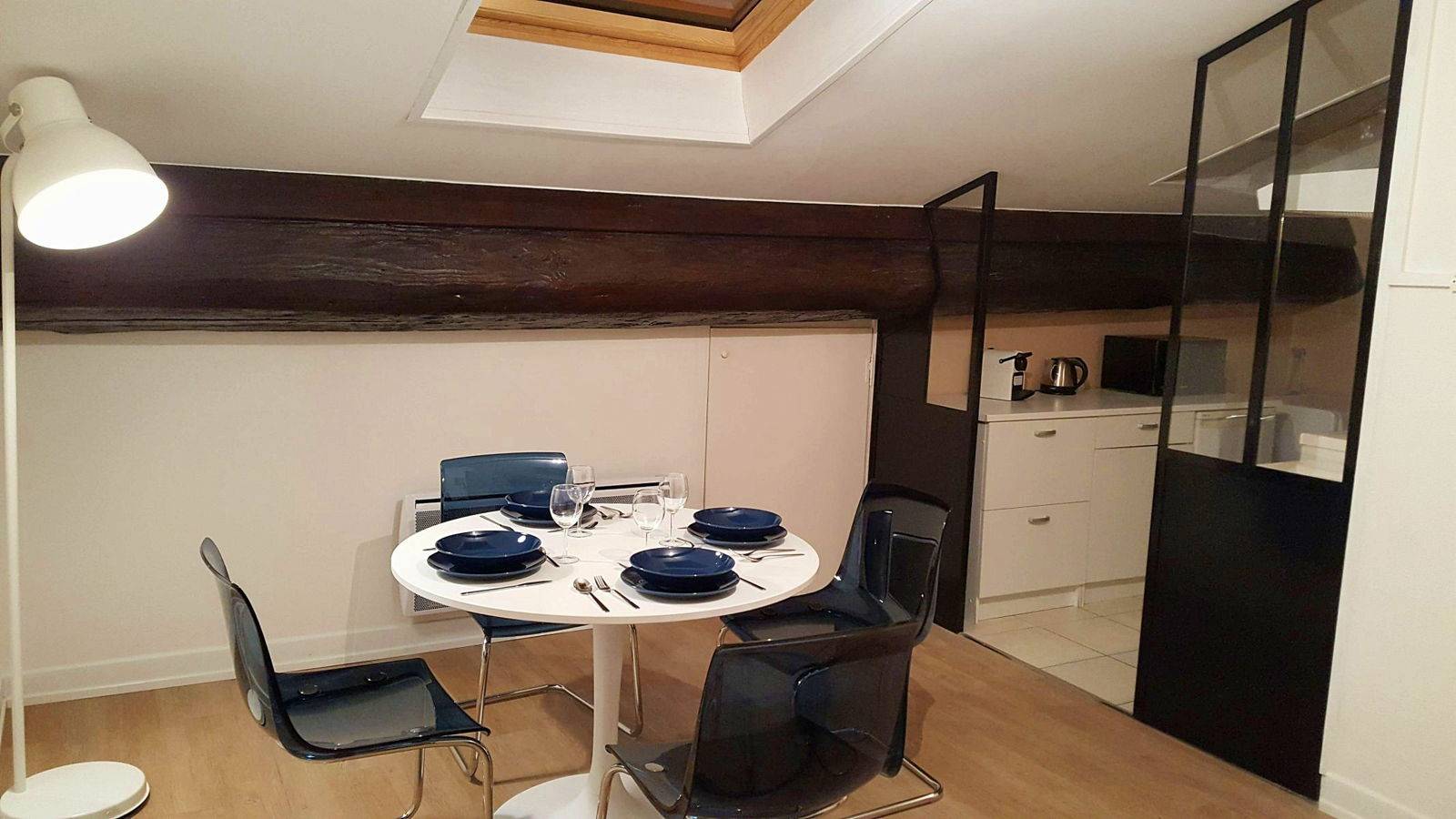 Loue T2 atypique au calme - Place Valmy - 30m², Lyon 9ème