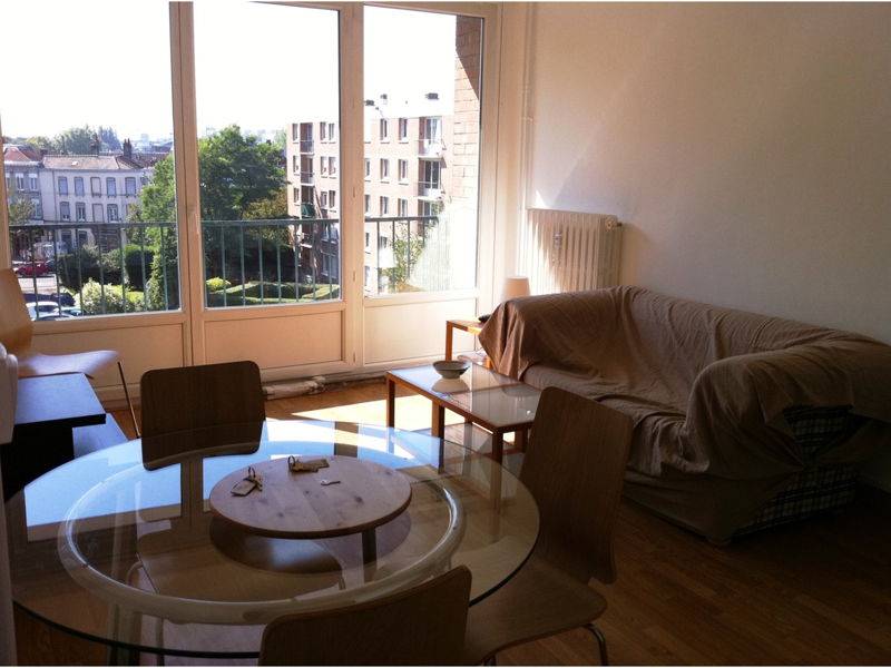 Loue chambre dans colocation de jeunes salariés appartement 80m² Lille proche Gare