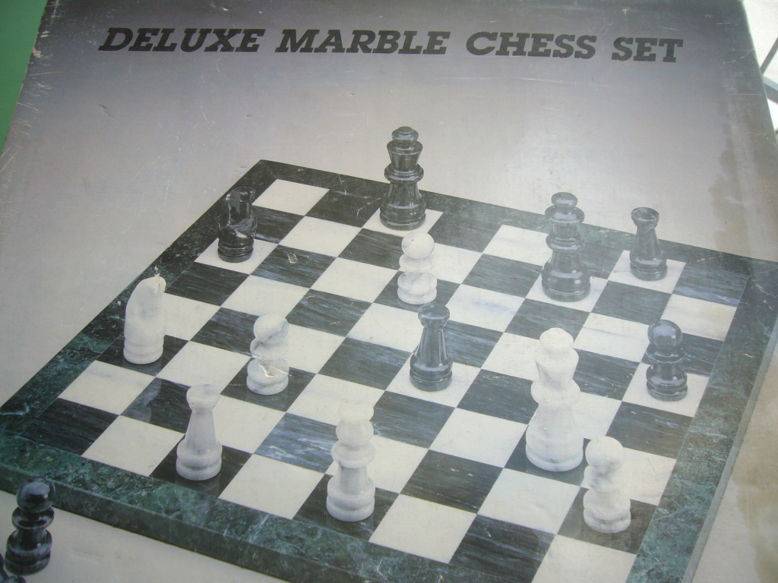 Vends très beau jeu d’échecs en marbre