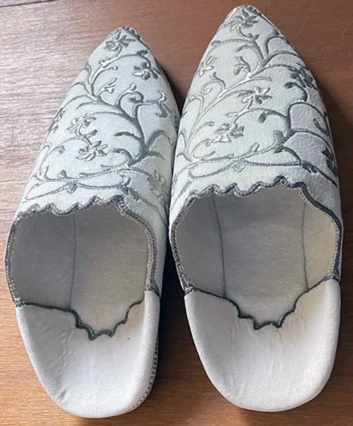 Babouches brodées 36