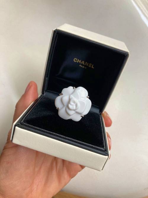 Bague Camélia Chanel collector T50