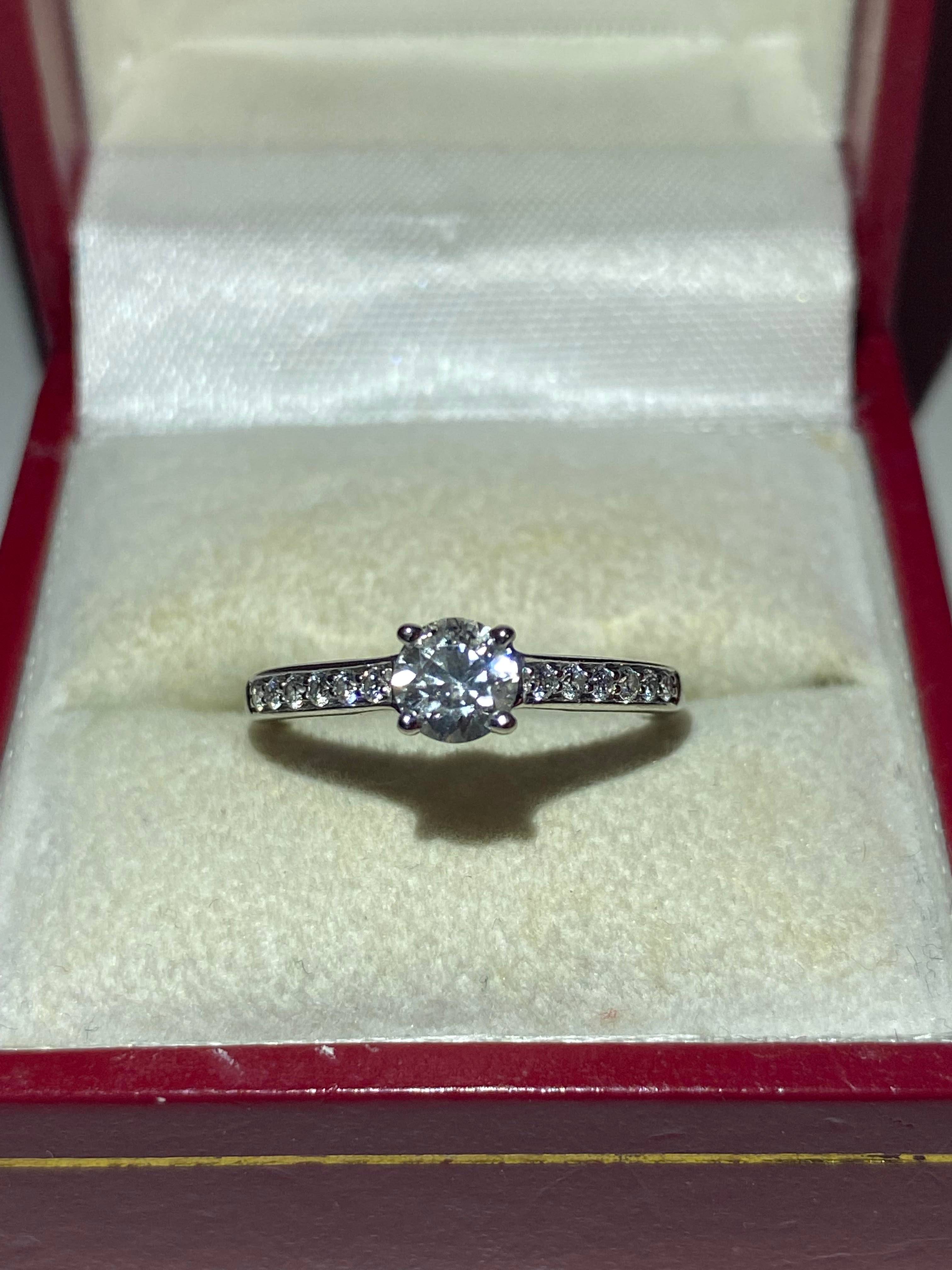 Vends bague diamant solitaire 0.5 carat