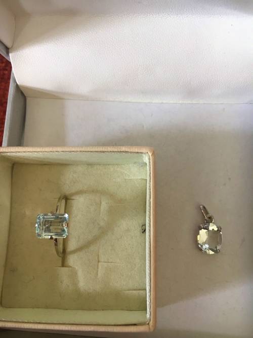 Vends bague et pendentif aigue-marine sur or blanc