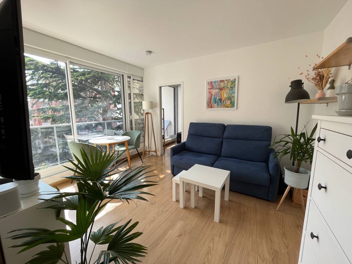 Loue appartement T2 33m² avec balcon terrasse de 5m² + cave à Boulogne-Billancourt