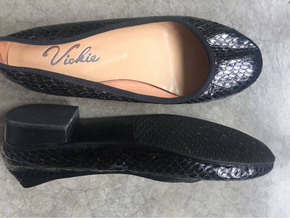 Ballerines noires, taille 38, neuves, cuir