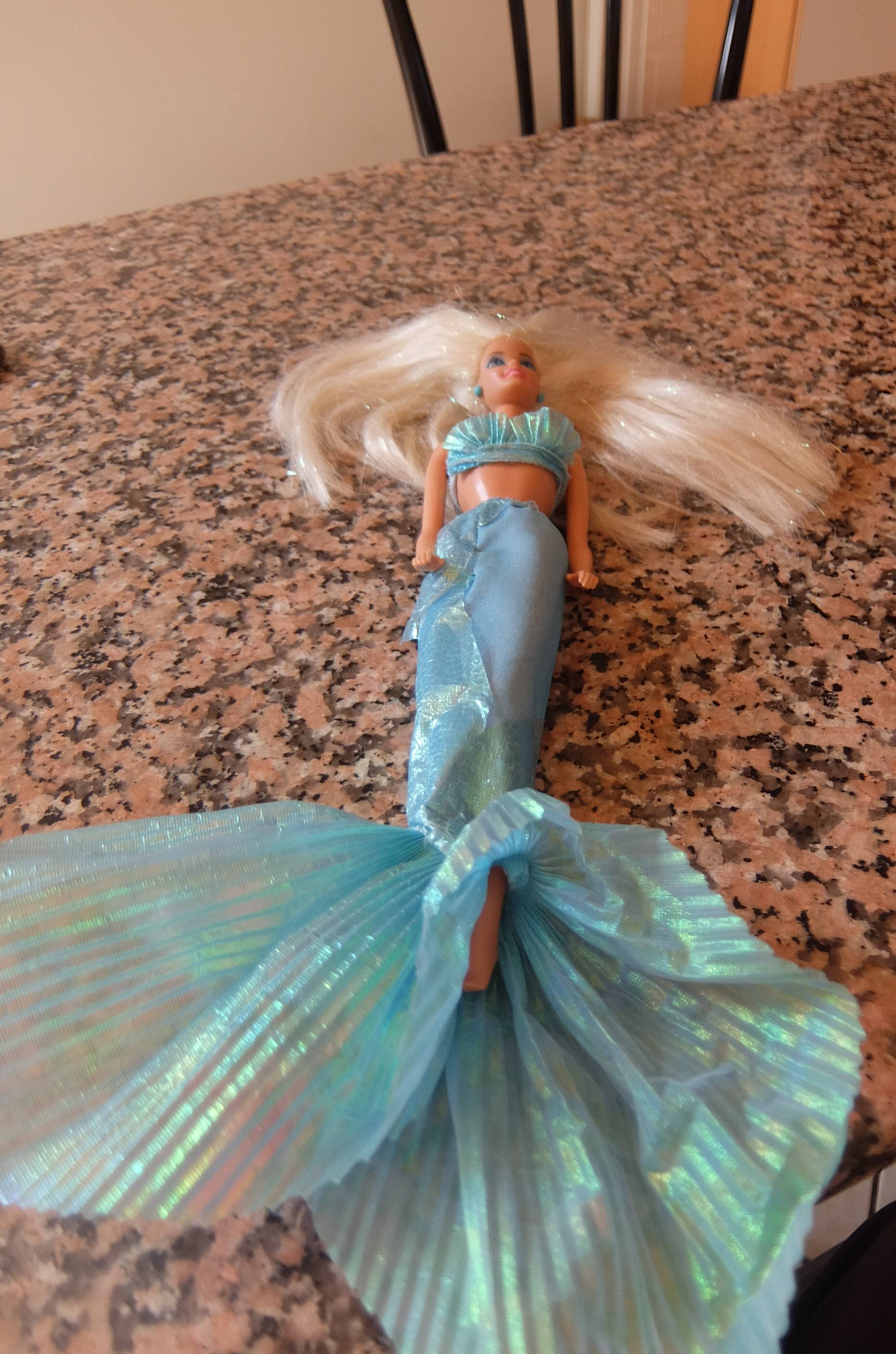Vends Barbie bleue sirène vintage 1976