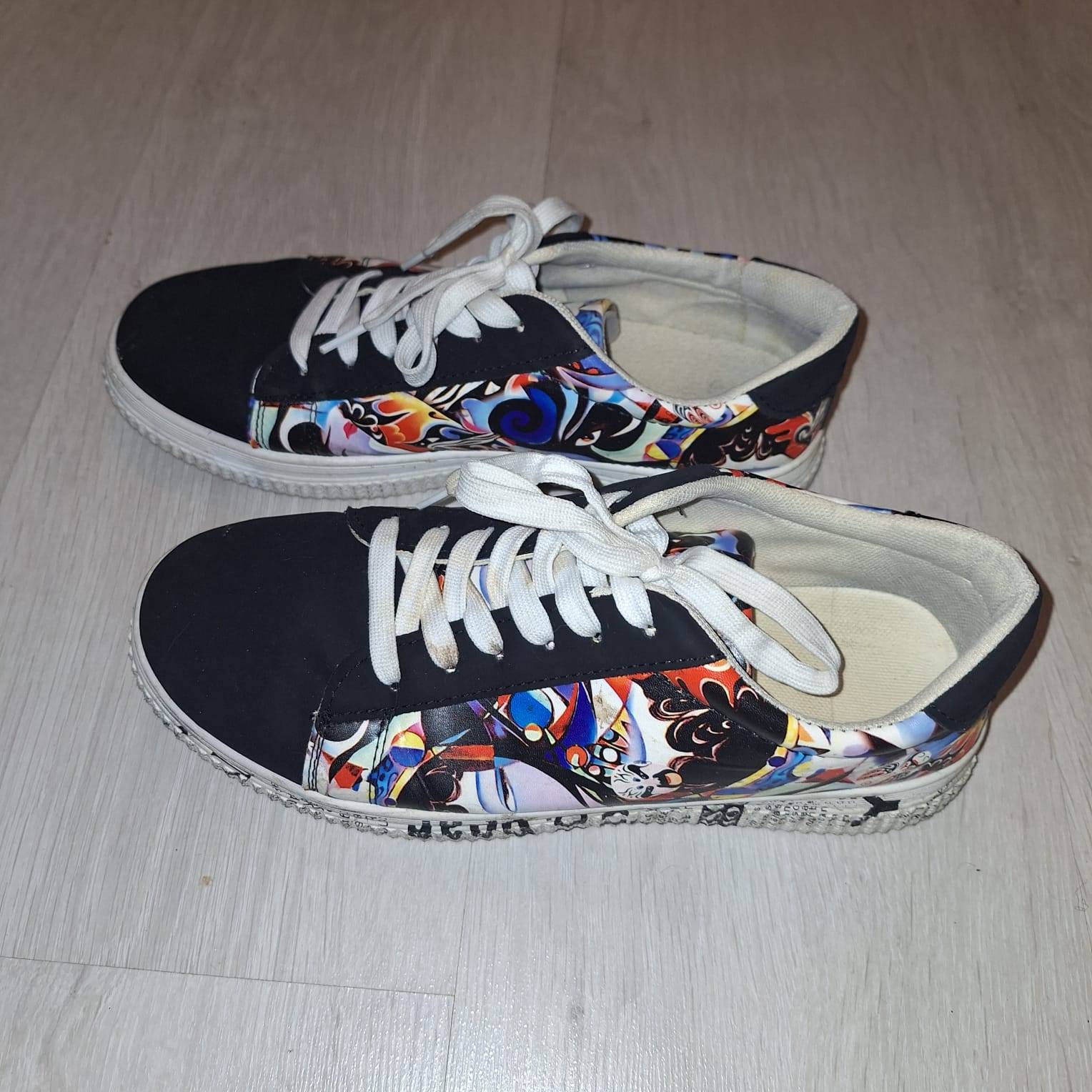 Vends baskets homme noir Ambu - Pointure 42