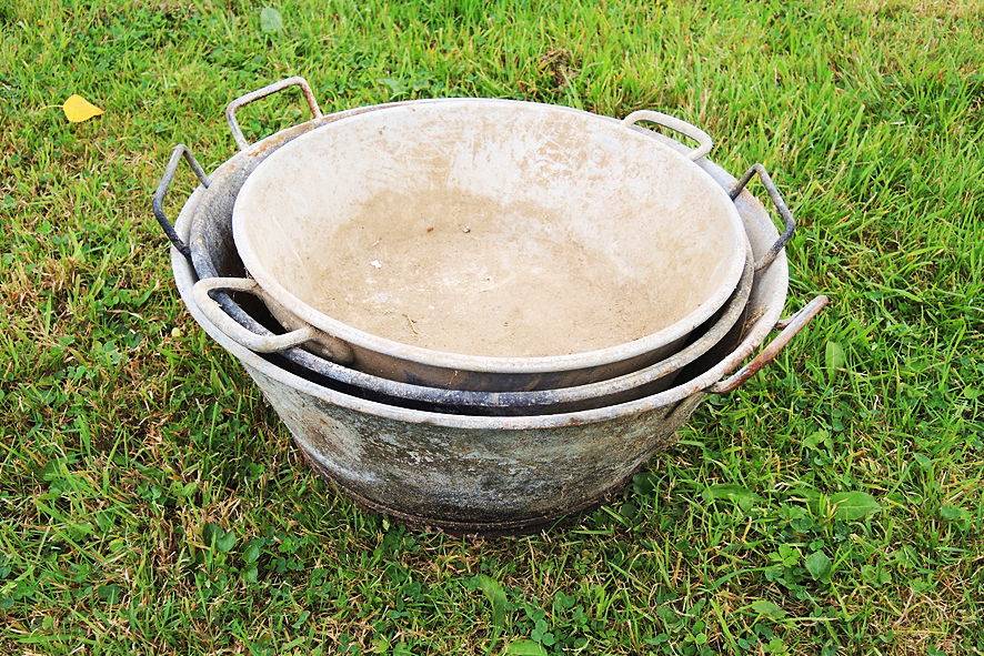 Vends trio de bassines vintage avec poignées en zinc