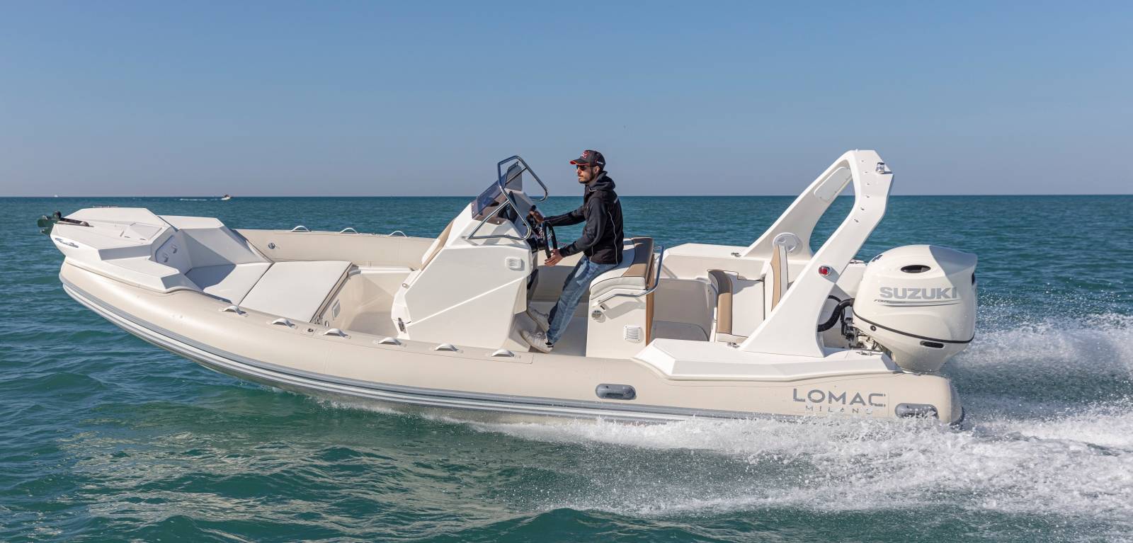 Loue bateau Lomac 710