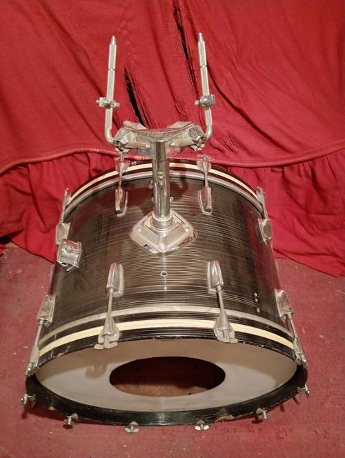 Vends batterie Gary 3 fûts années 1960