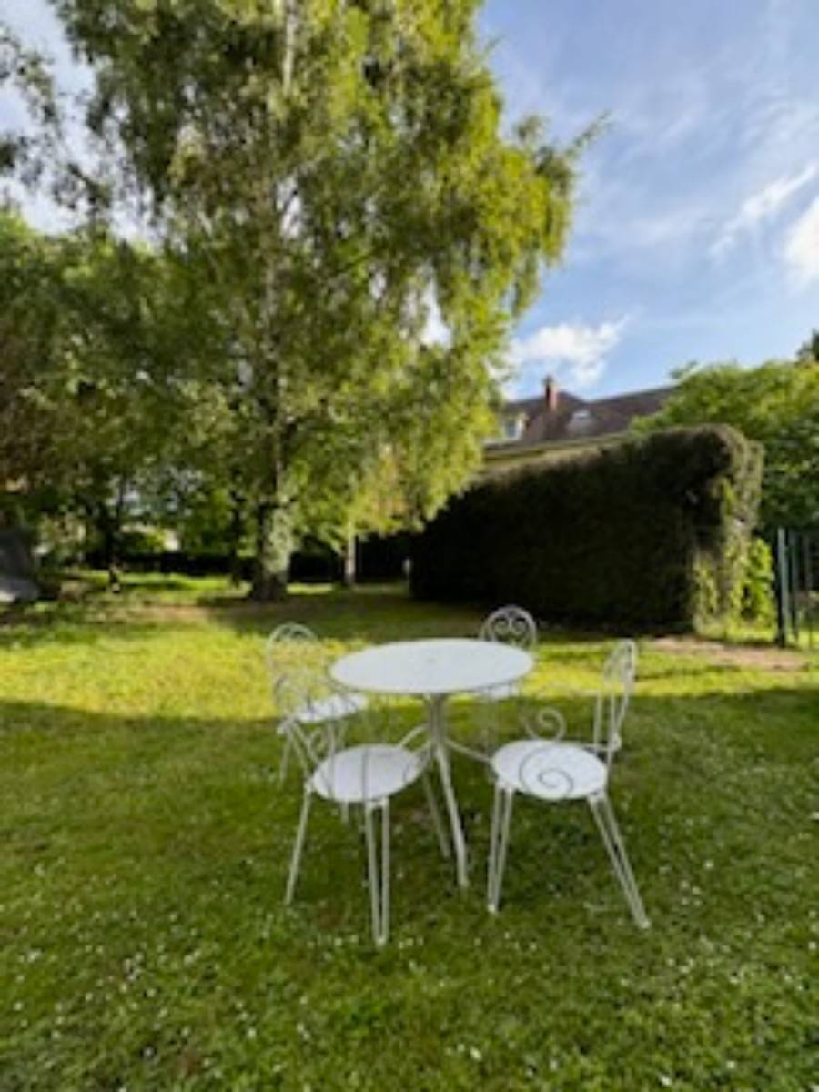 Loue T4 Beauvais centre, jardin, parking, cave - 80m²