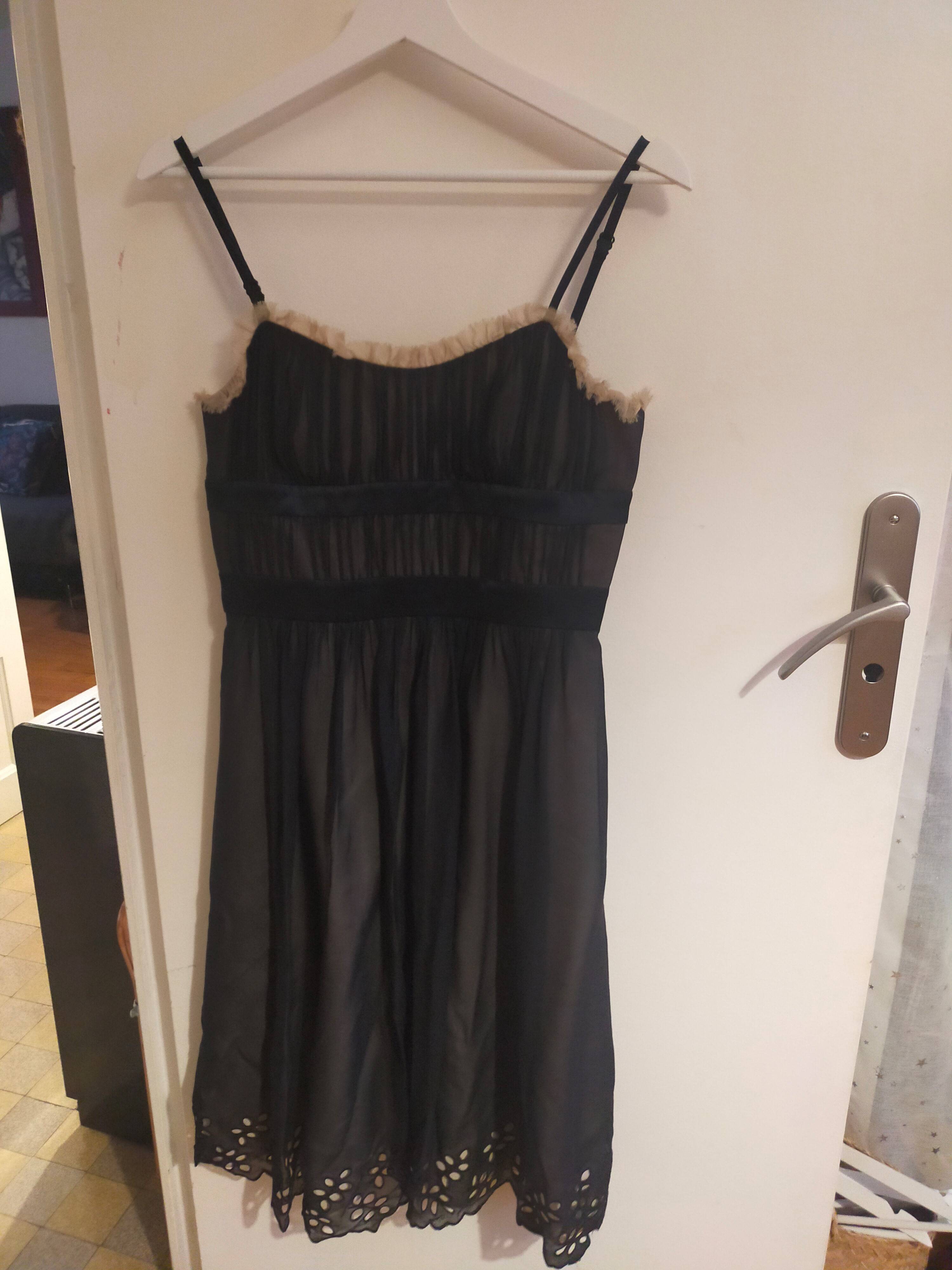 Très belle robe Alain Manoukian en voile de soie noire, taille 38