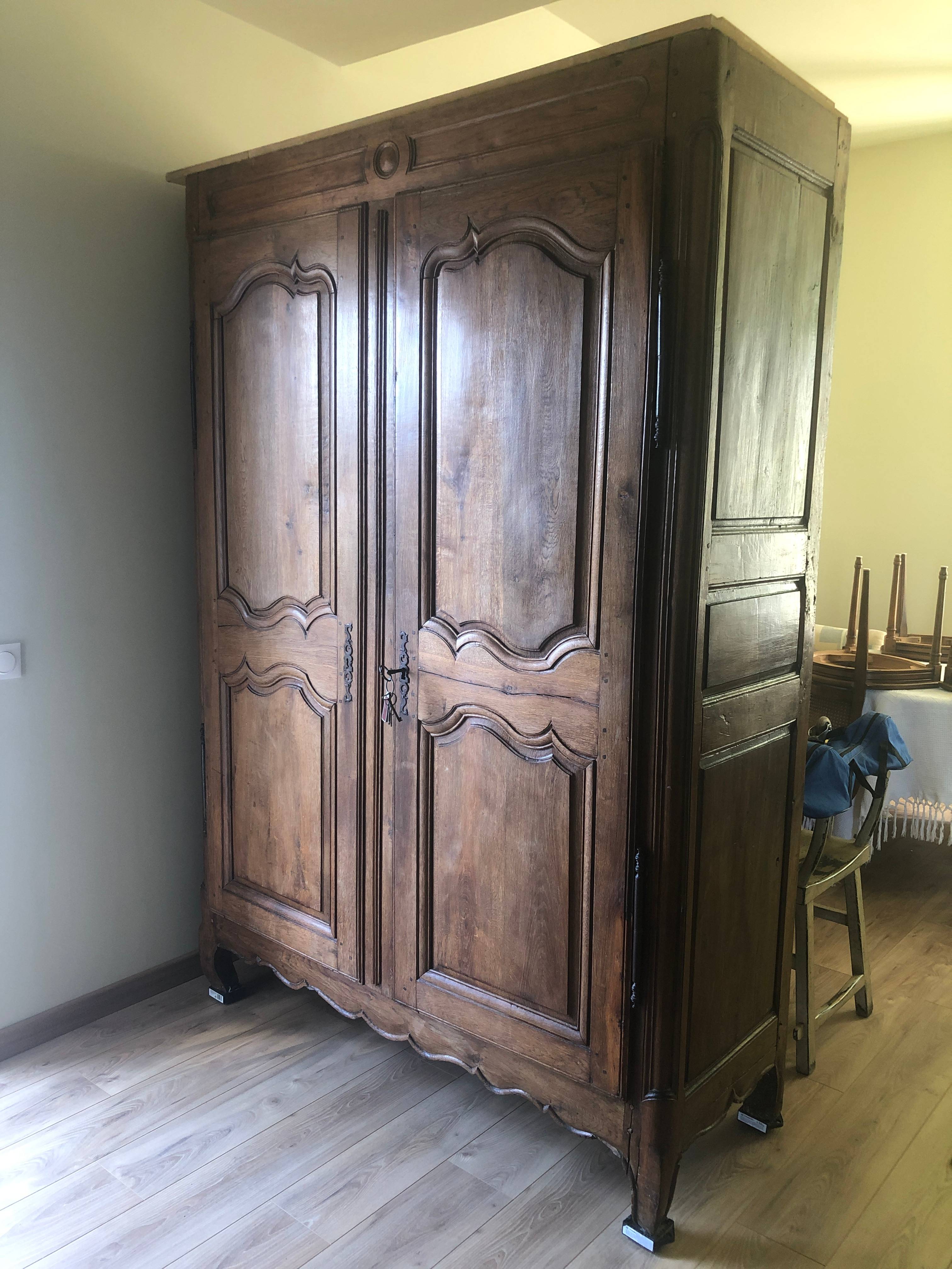 Belle armoire normande de mariage fin XVIIIème début XIXème sur Gens de Confiance