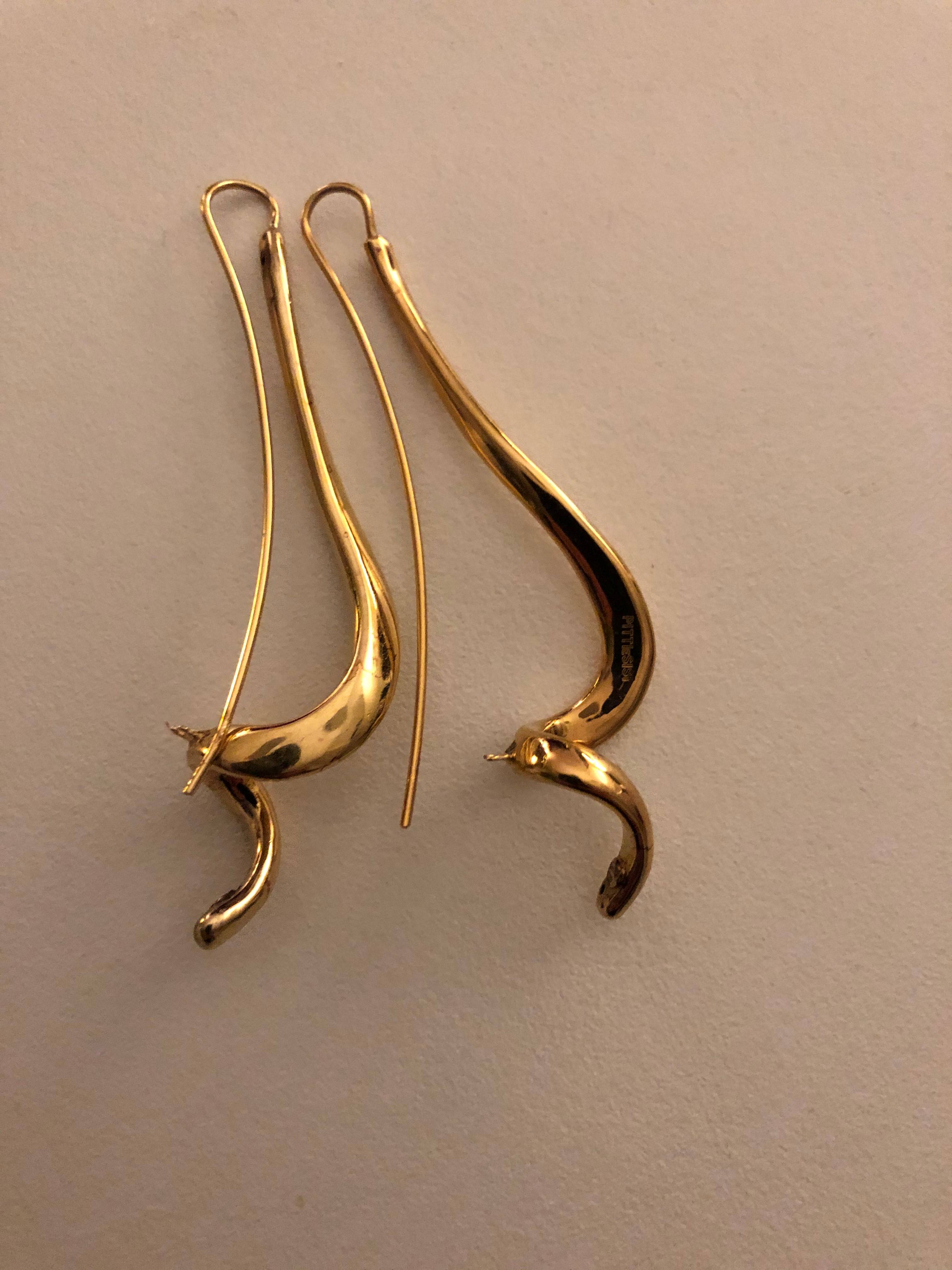 Belle paire de boucles d’oreille en vermeil signée d’un grand joaillier