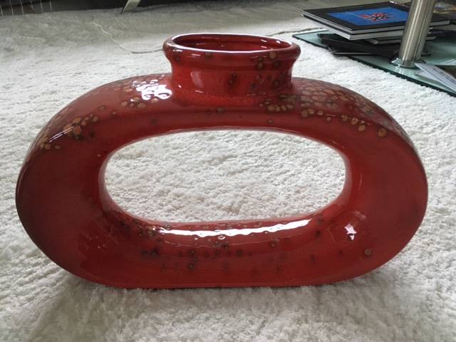 Belle poterie design rouge