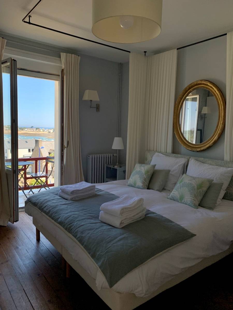 Loue villa familiale avec vue mer - 11 couchages - à 200m de la plage