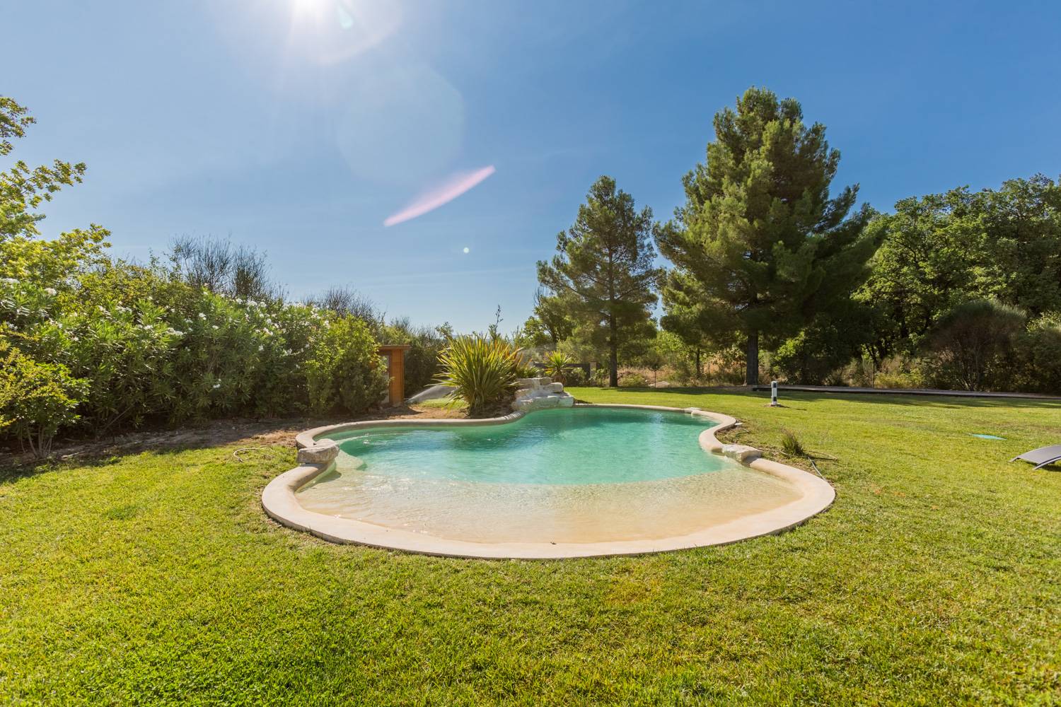 Loue Belle maison avec piscine et vue montagne - 2 chambres, 8 couchages - Campagne d’Aix en Provence