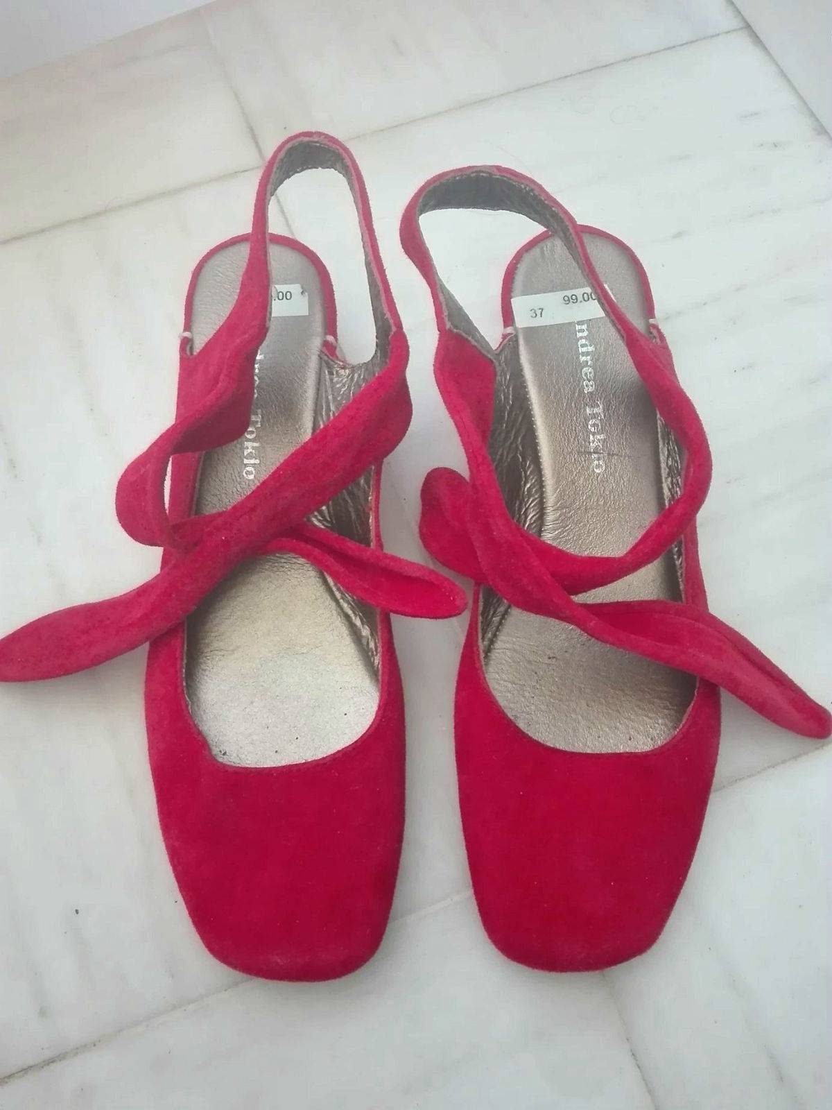 Belles chaussures rouges soirées Femme taille 37 Neuve