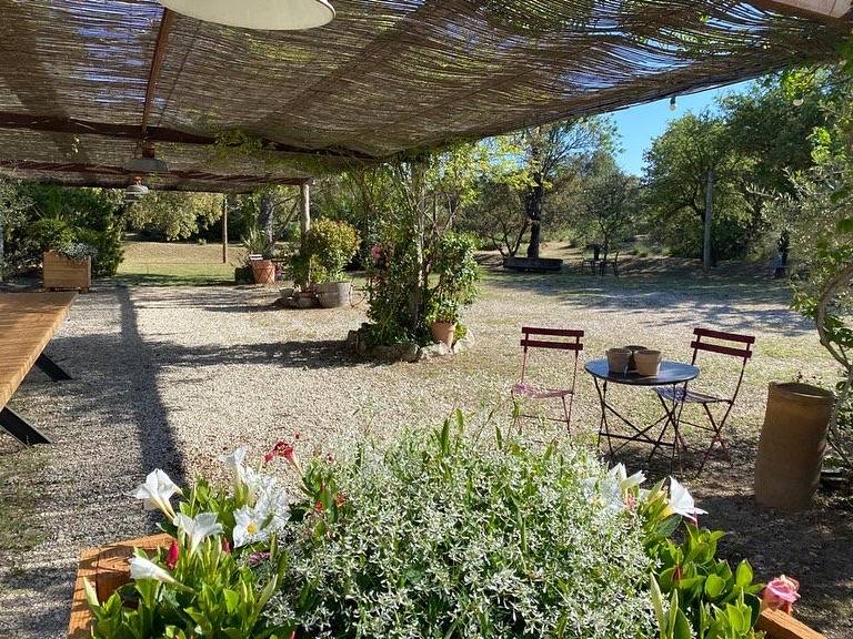 Loue bergerie pour un événement - Chambres d’hôtes dans un domaine privé de 150 hectares à Nîmes