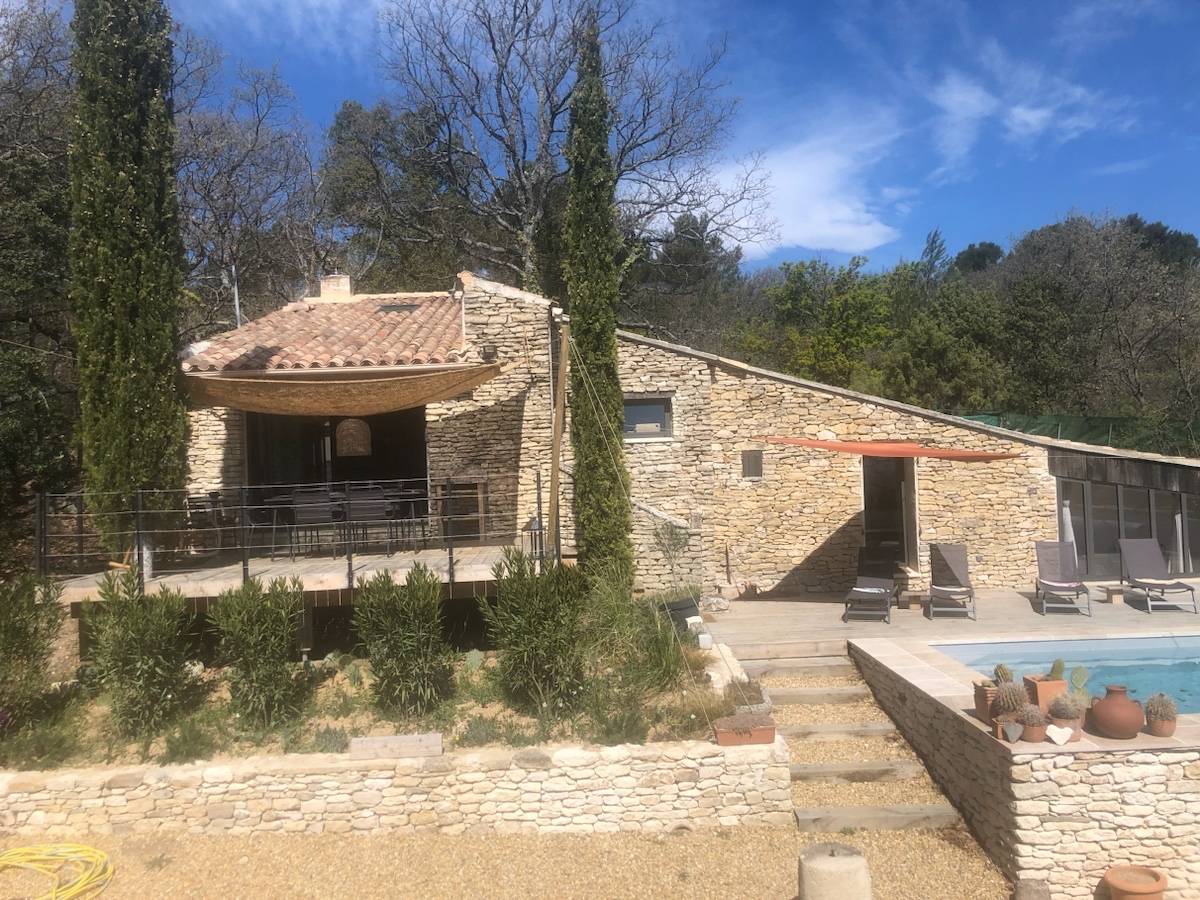 Loue Bergerie dans le Luberon proche Gordes, 6 couchages - Murs (84)