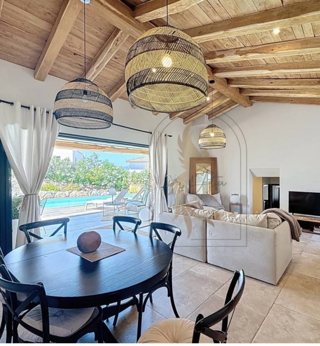 Loue villa très proche du Cabanon Bleu sur la baie de Saint-Cyprien - 8 couchages