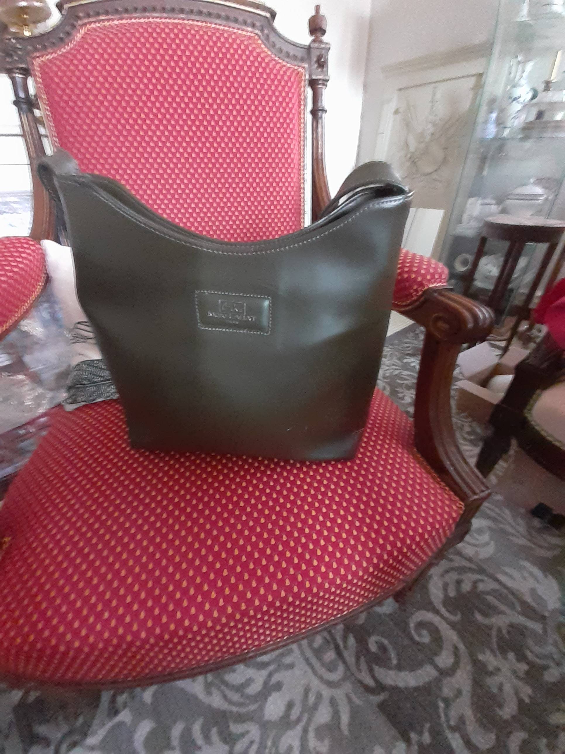 Vends sac/besace en cuir vert bronze "Marc Labat", état neuf