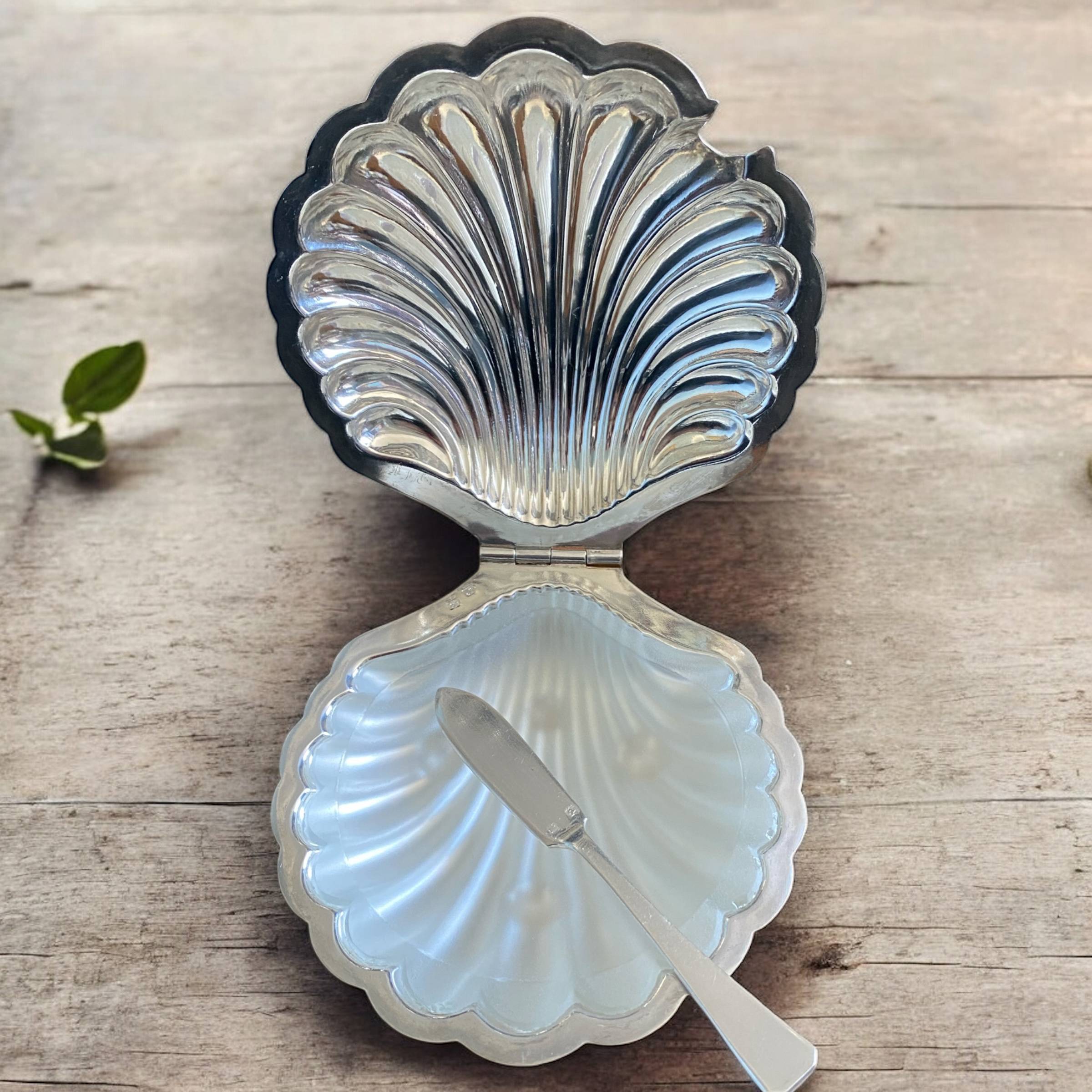 Beurrier coquille et son couteau en métal argenté
