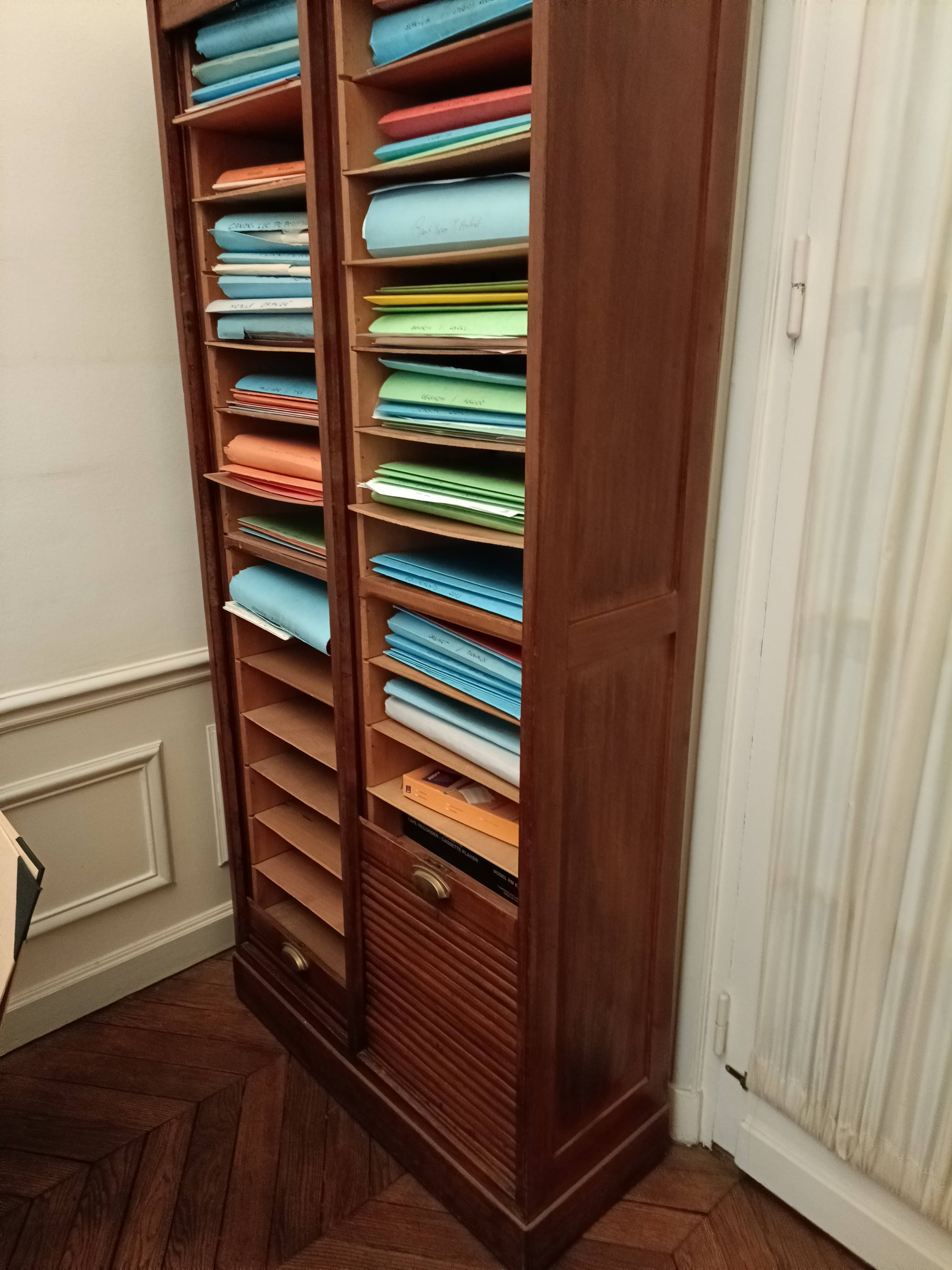 Bibliothèque à rouleaux sur Gens de Confiance