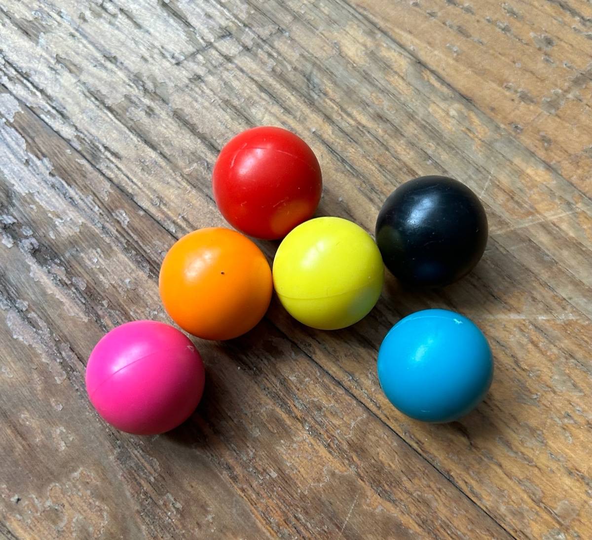 Vends 5 jolies billes de couleur neuves