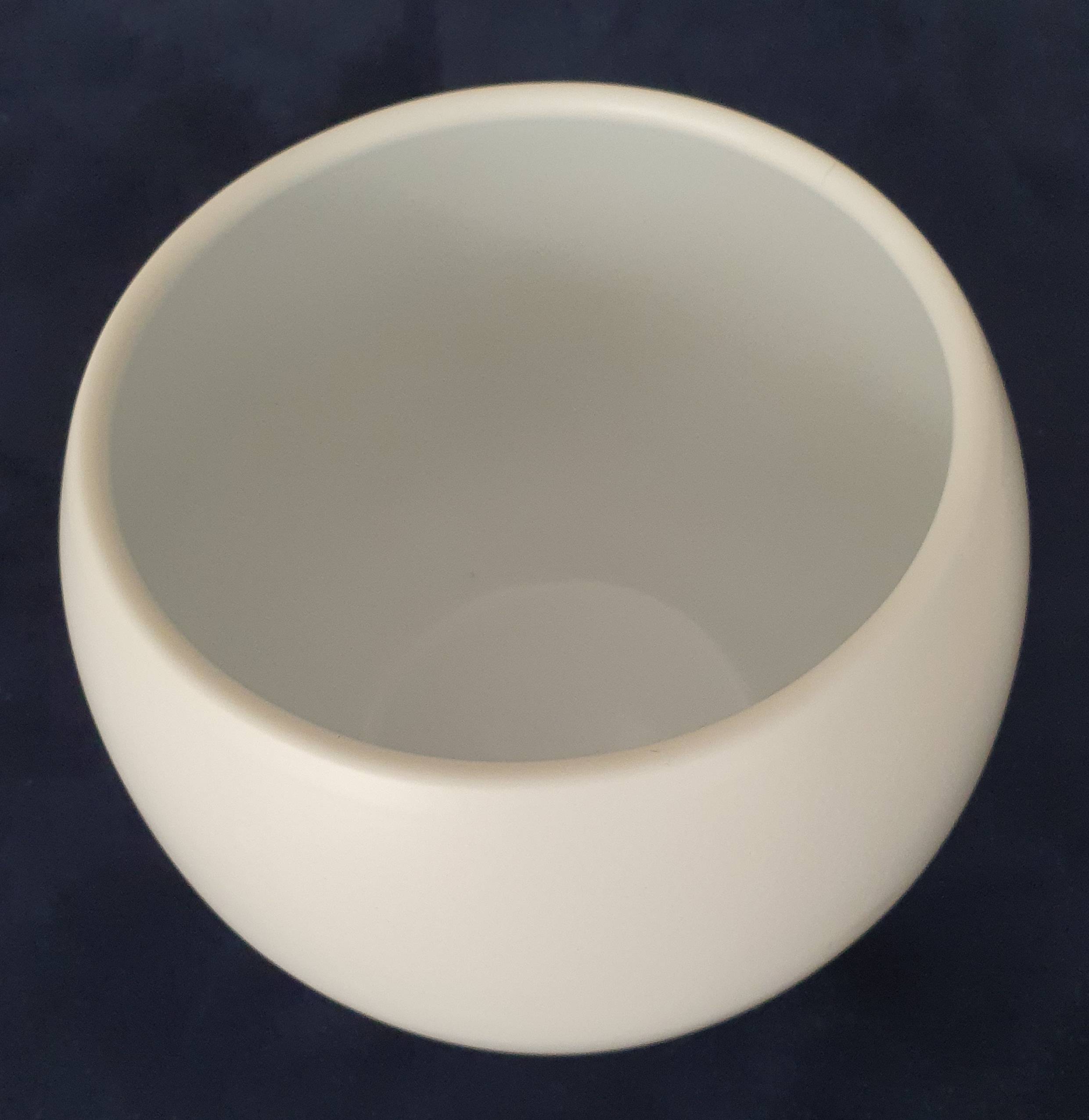 Vase blanc en porcelaine
