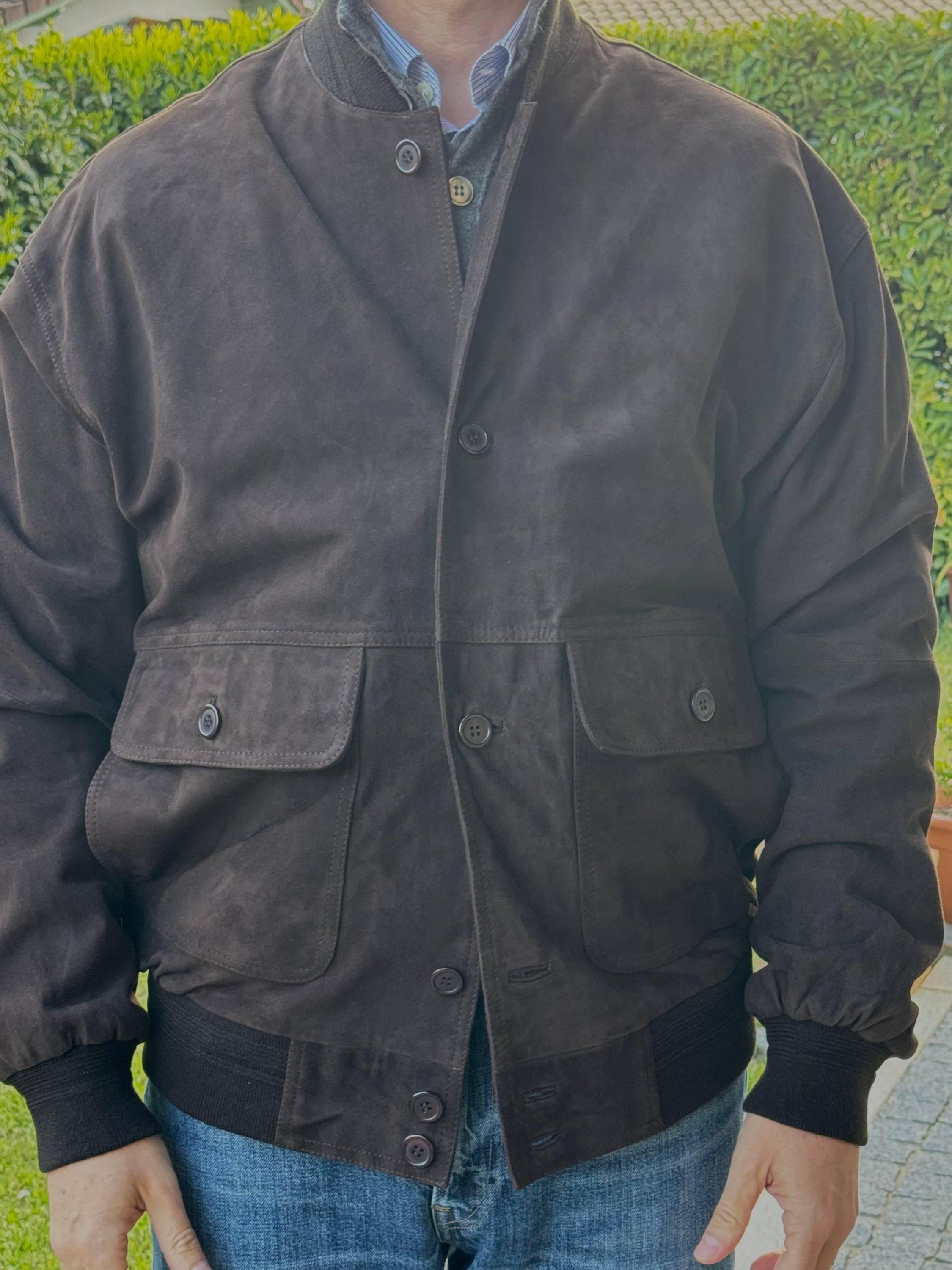 Vends blouson en daim marron foncé neuf