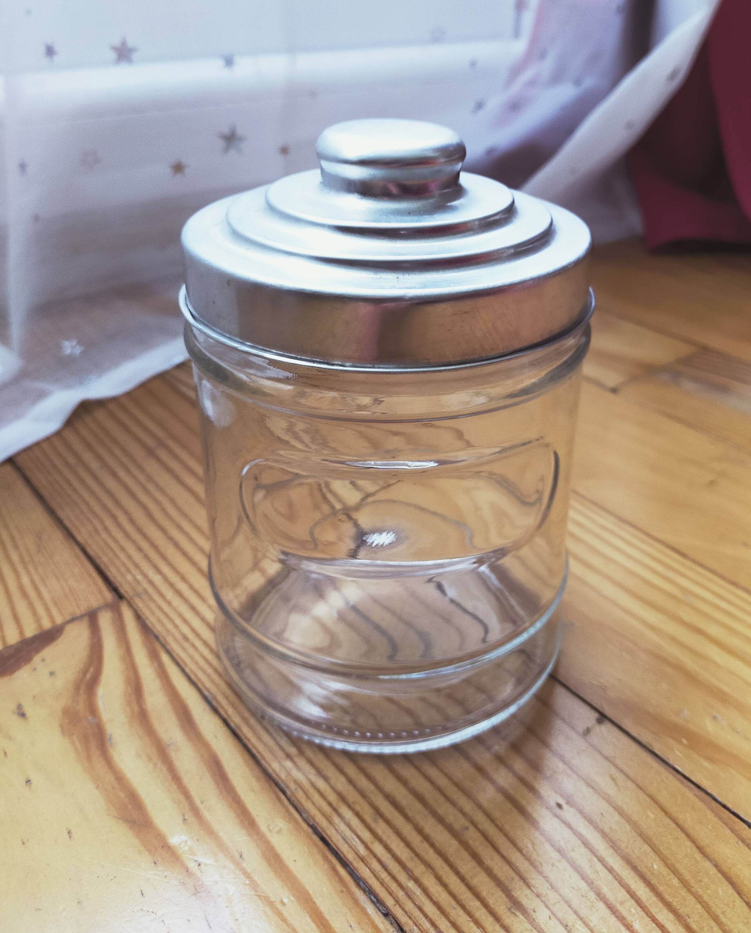 Vends bocal rond en verre type bonbonnière effet rétro