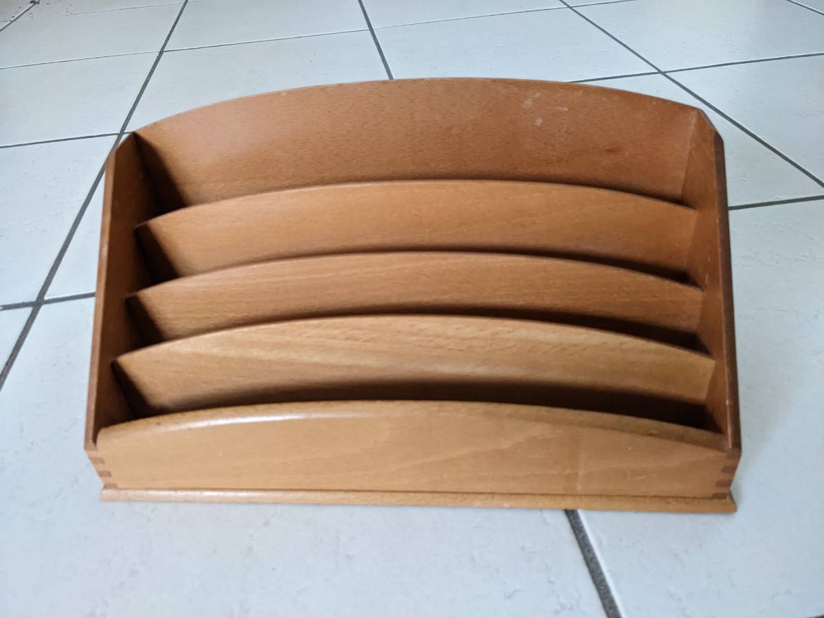 Vends Boîte à courrier, organisateur. Classeur courrier en bois