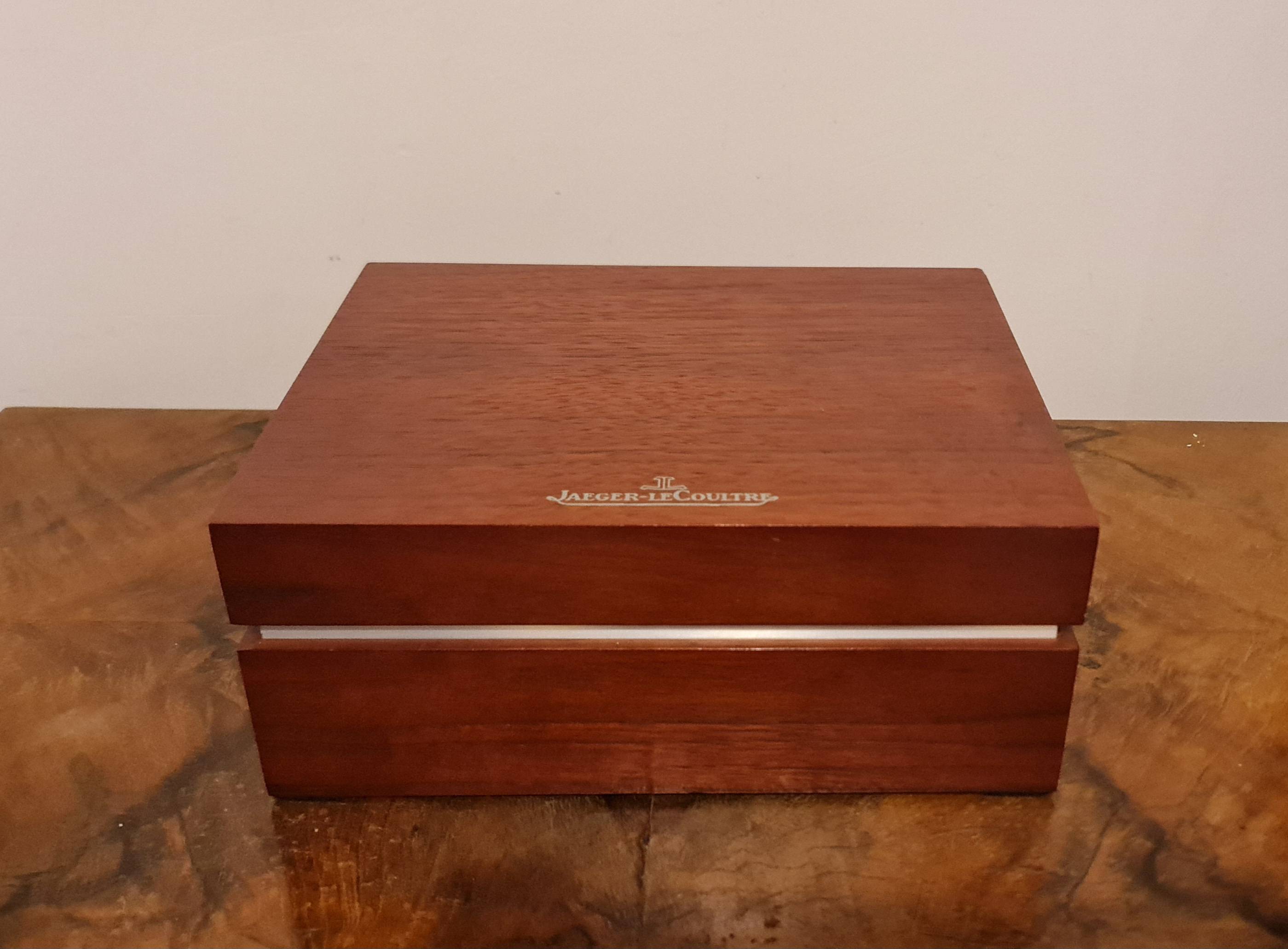 Boite Jaeger Lecoultre avec loupe rare