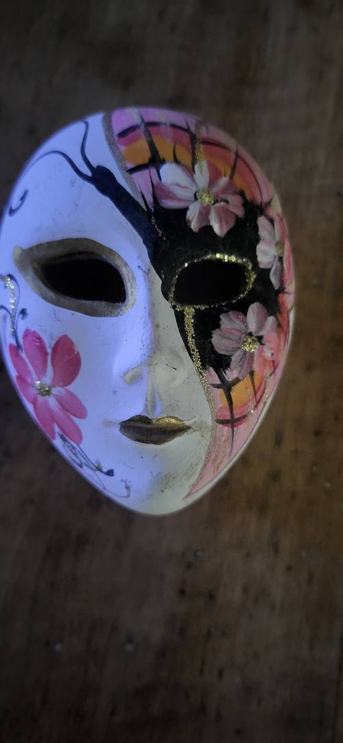 Boite en porcelaine de Venise