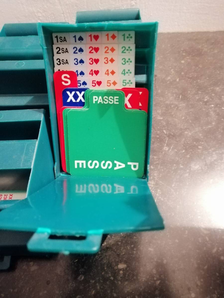 Boîtes aux enchères bridge