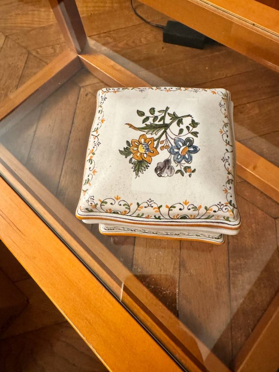 Bonbonnière