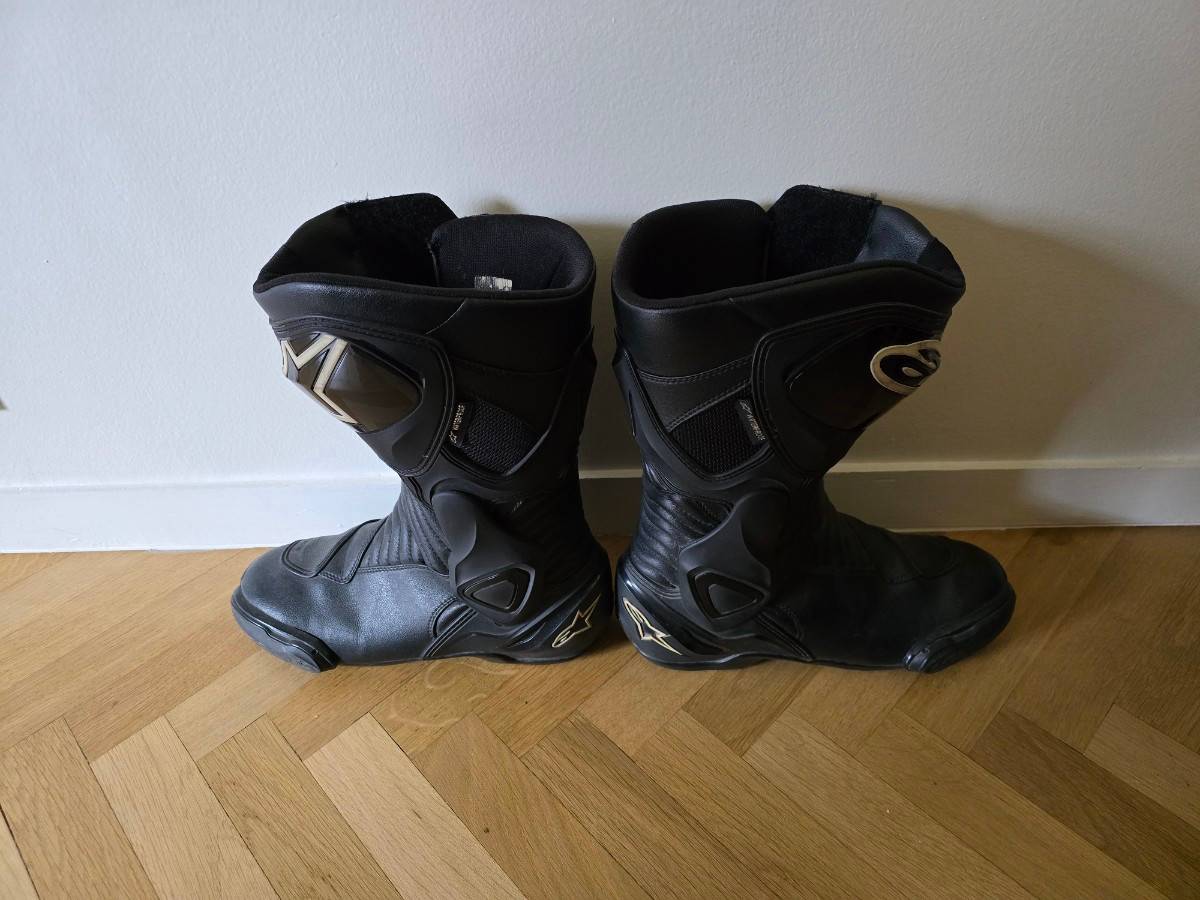 Vends paire de bottes moto alpinestar sm6 44