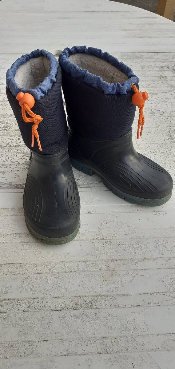 Bottes de neige enfant Taille 37 en promo