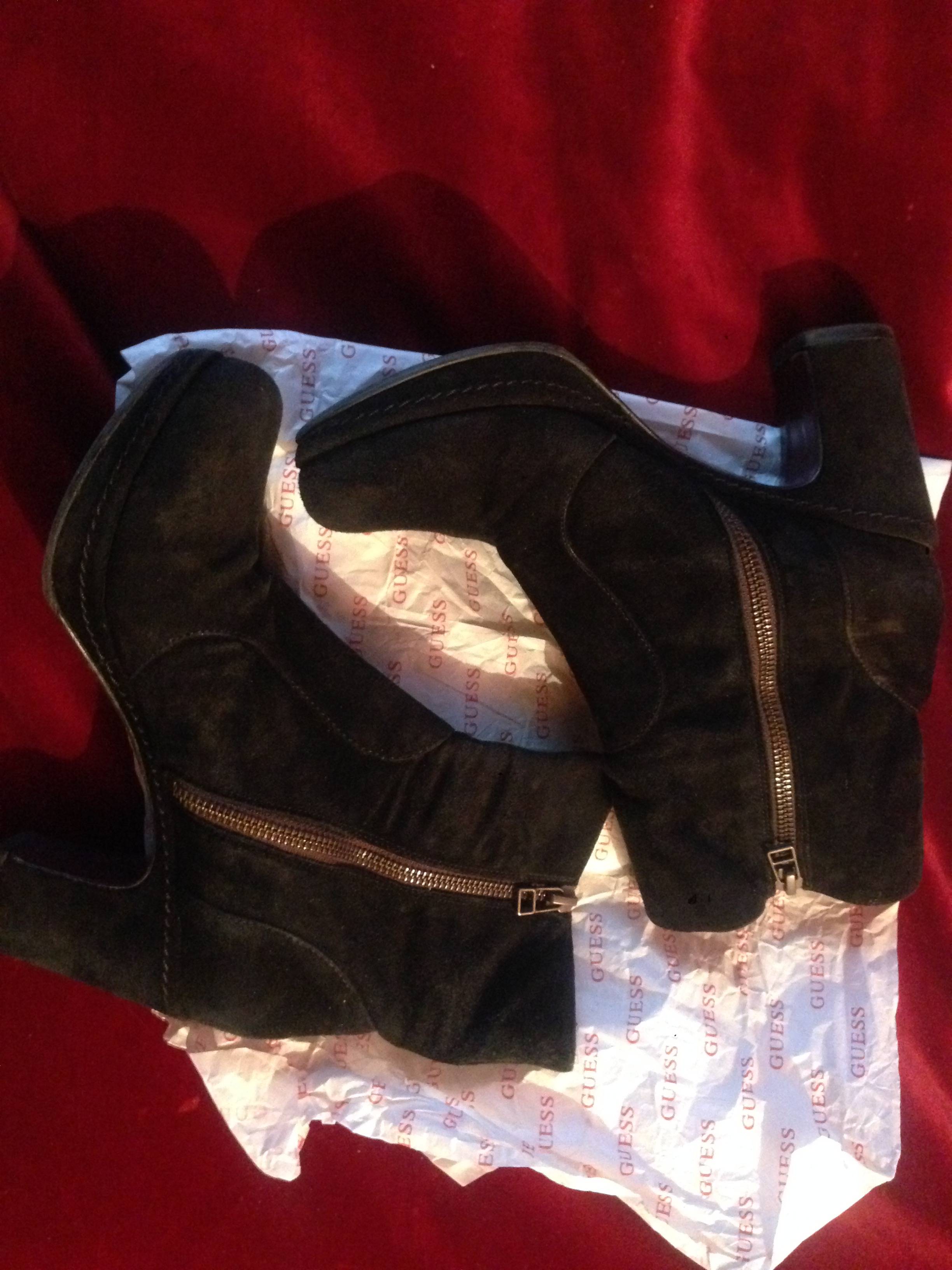 Bottines daim noir pointure 39