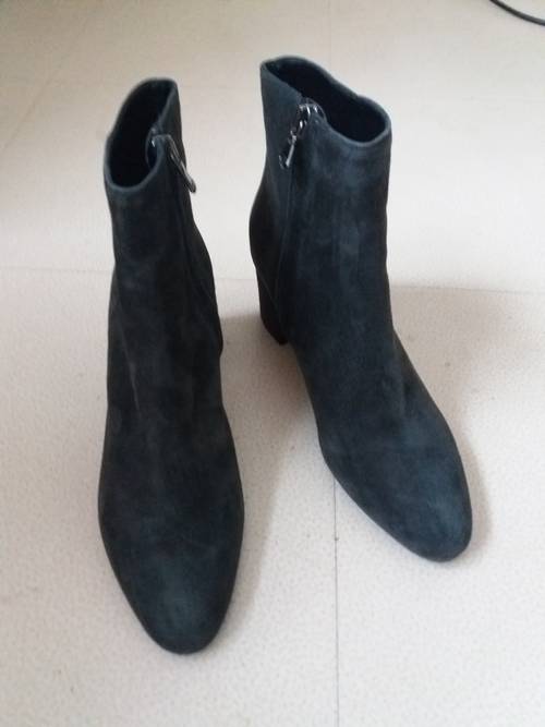 Bottines grises en daim T38