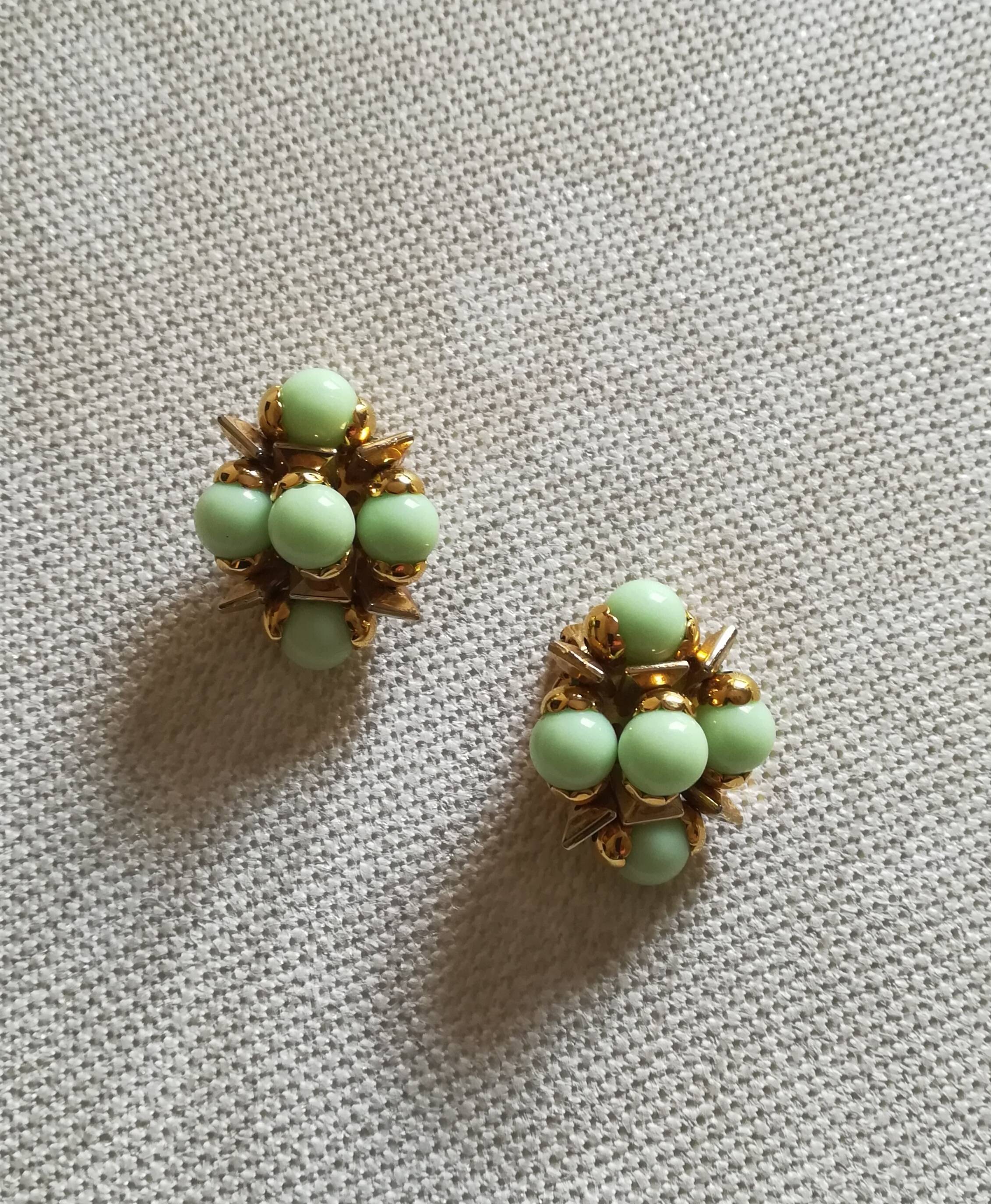 Boucles d’oreilles, clips, neuves