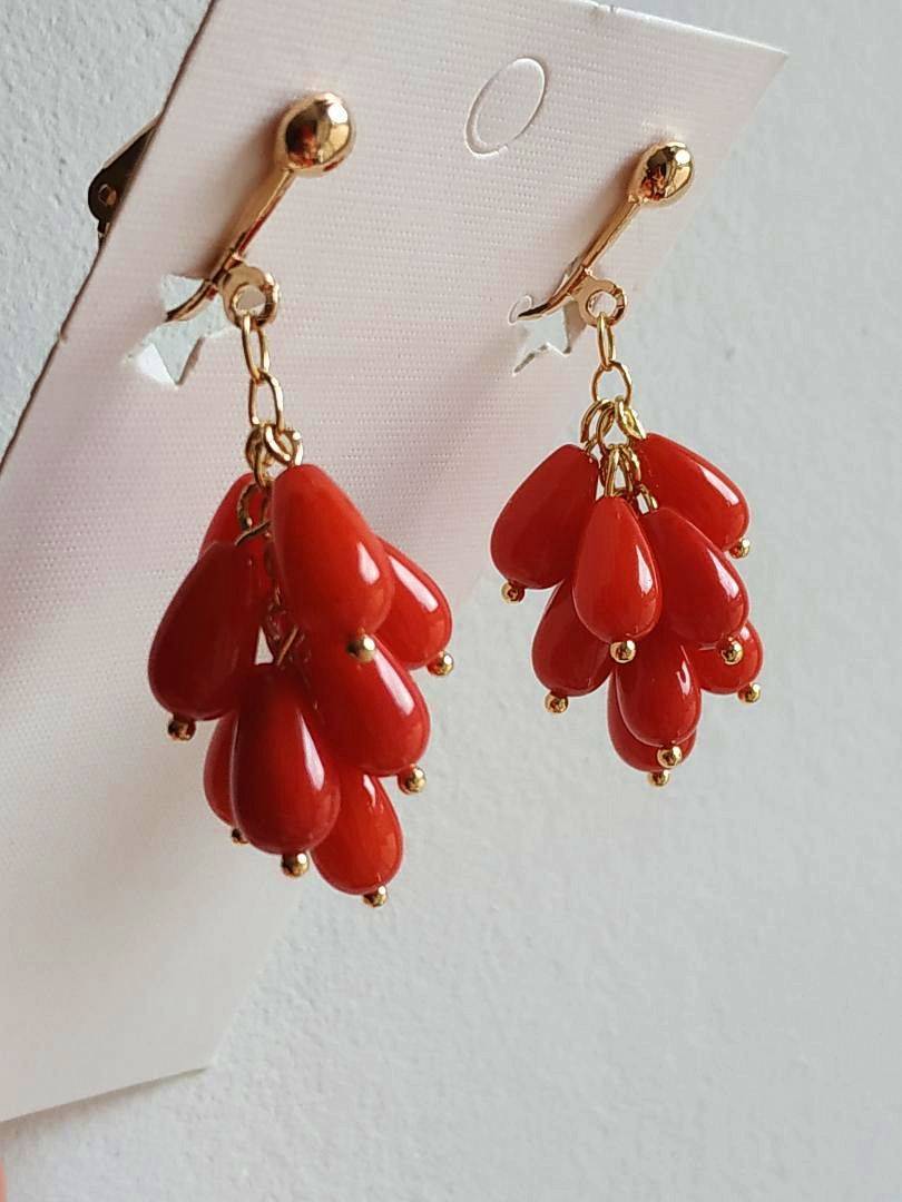 Vends Boucles d’oreilles grappe de corail clip charme ou autre