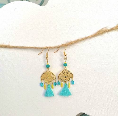 Boucles d’oreilles percées ou clips