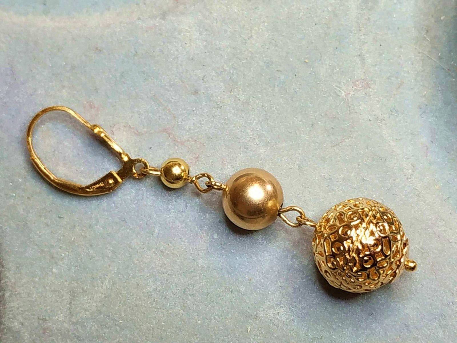 Boucles d’oreilles trio de perles plaqué or