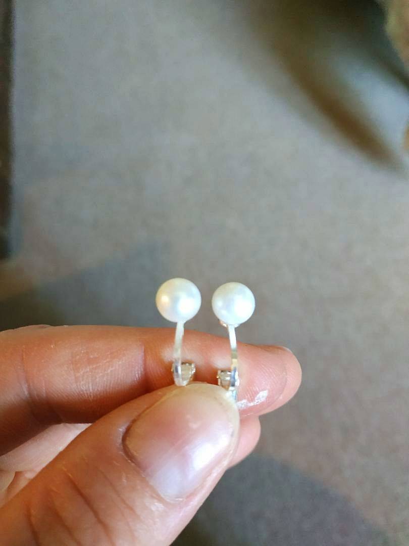 Boucle d'oreille Perle avec en zircon vert