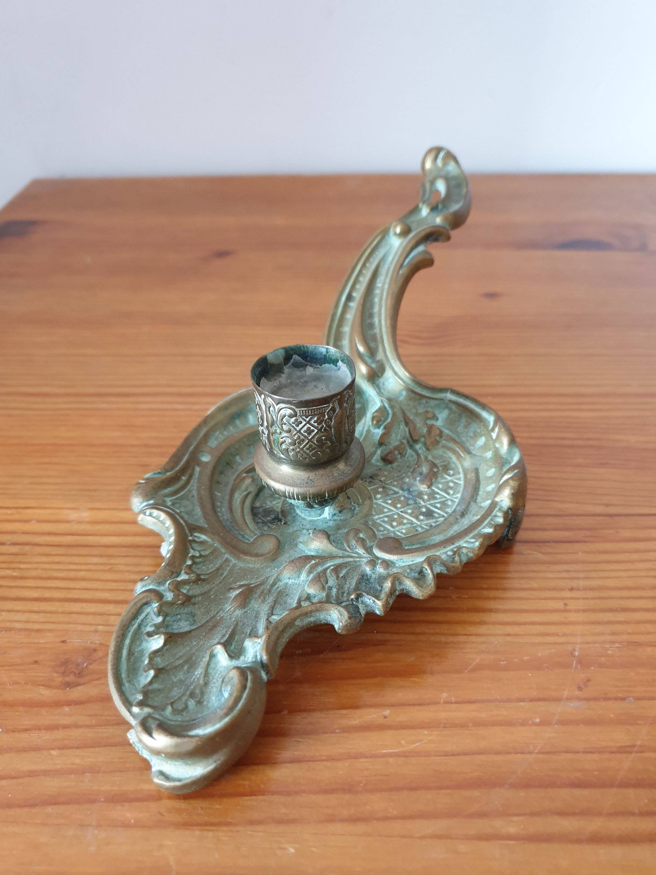 Bougeoir à main rat de cave laiton ou bronze 5x10x21 cm