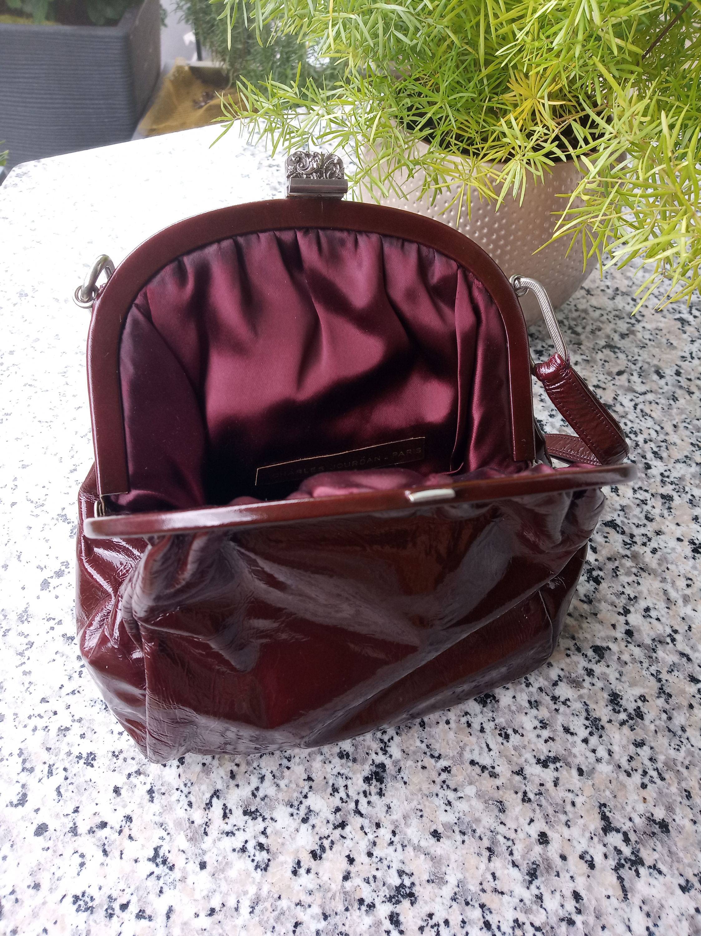 Sac bourse en cuir vernis Charles Jourdan